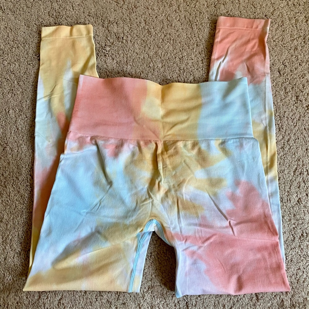 Colorful tie dye athletic leggings M